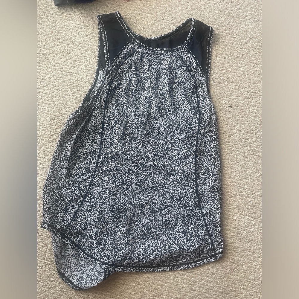 LULULEMON TANK Size 6